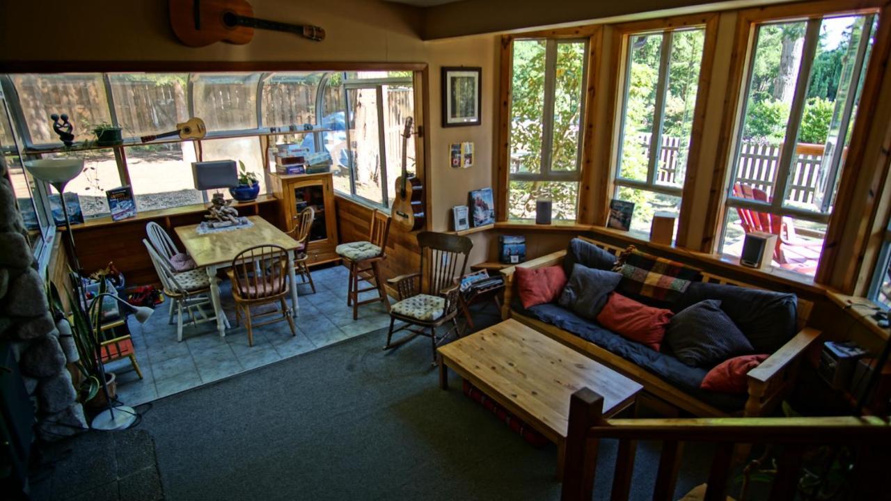 Up The Creek Backpacker'S Lodge Roberts Creek Exteriér fotografie