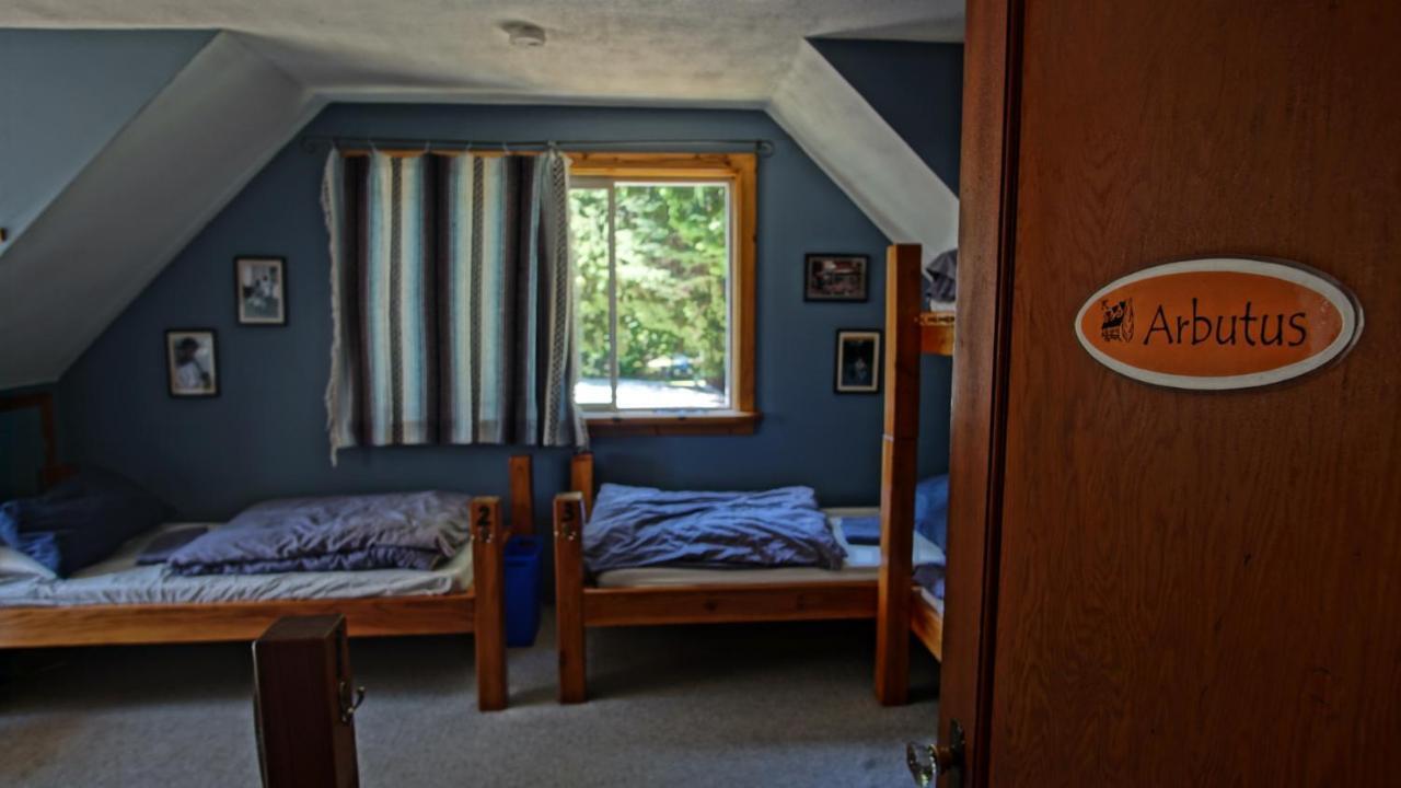 Up The Creek Backpacker'S Lodge Roberts Creek Exteriér fotografie