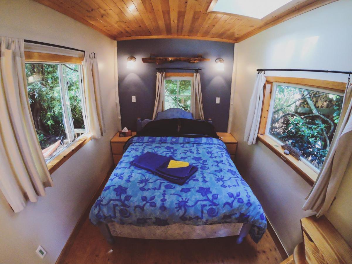 Up The Creek Backpacker'S Lodge Roberts Creek Exteriér fotografie
